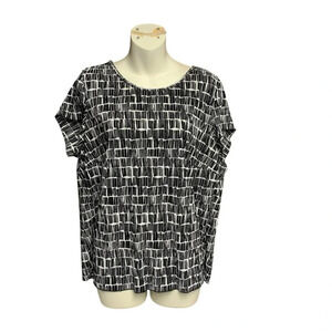 Dress barn size 14/16 super stretchy black/white top short sleeve